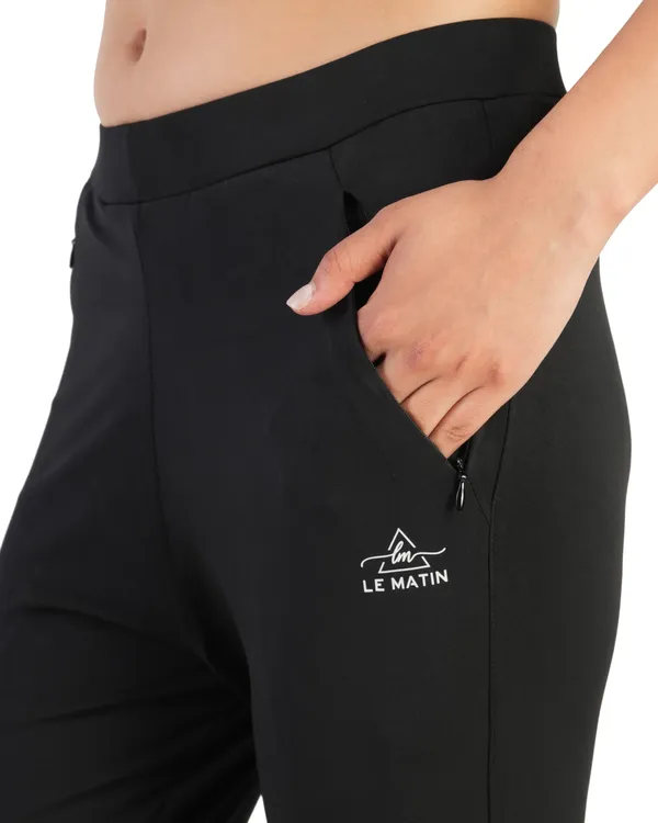 Black_Lycra_Stretchable_Track_Pant_For_Women