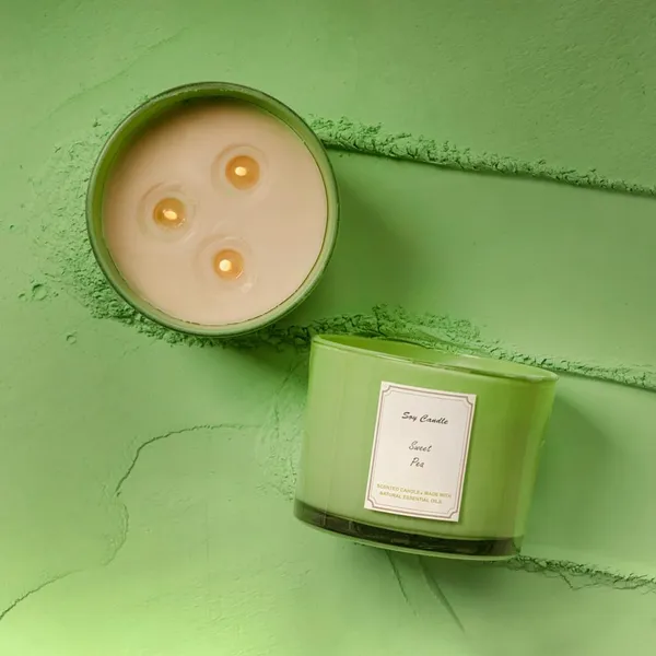 Sweet_Pea_Scented_Soy_Wax_Round_Candle_|_(26_Hr)