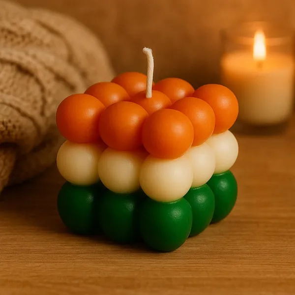 Stone_and_Feather_Bubble_Candle_Tri-Colour,_Burn_Time-_20_Hours,_Drip-Less_and_Smoke-Less