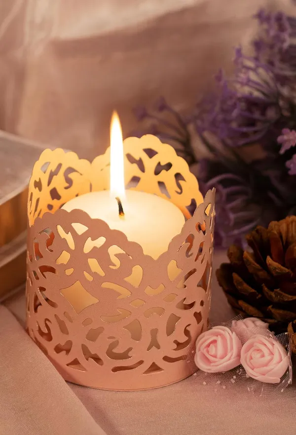 Blue_Metal_Premium_&_Elegant_Candle_Holder_With_Pillar_Candle
