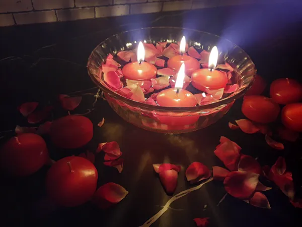 Red_Red_Paraffin_Wax_Unscented_Floating_Candle_|_(4_Hr)