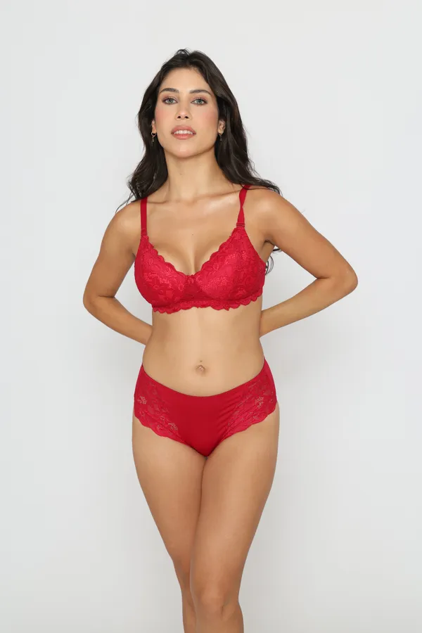 Magenta_Lightly_Padded_Floral_Lace_Set