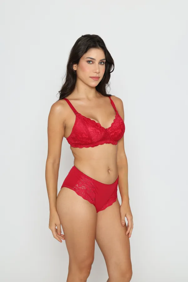 Magenta_Lightly_Padded_Floral_Lace_Set