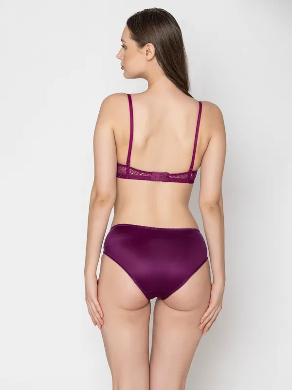 Wine_Lightly_Padded_Chantilly_Lace_Set