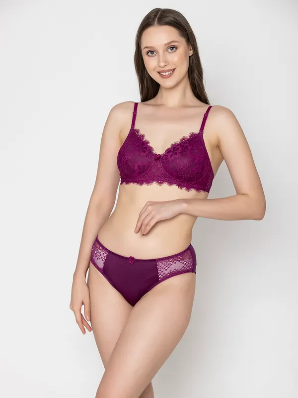 Wine_Lightly_Padded_Chantilly_Lace_Set