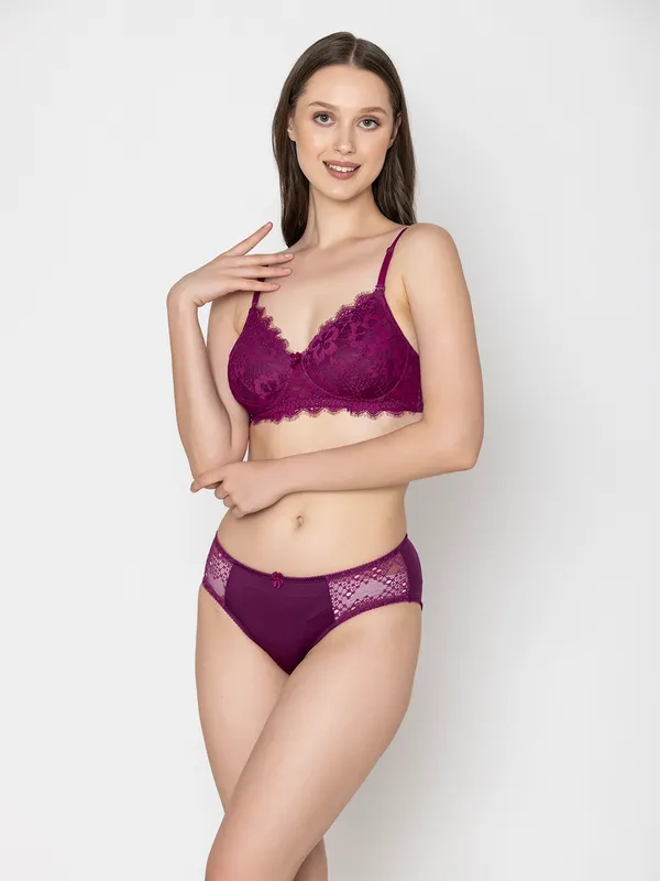 Wine_Lightly_Padded_Chantilly_Lace_Set