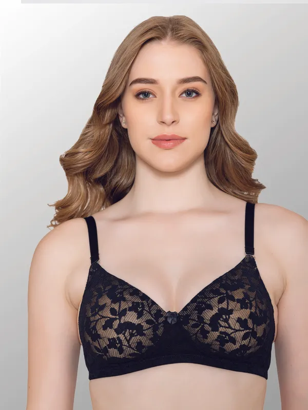 Black_Lightly_Padded_Floral_Lace_Set