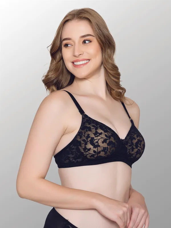 Black_Lightly_Padded_Floral_Lace_Set