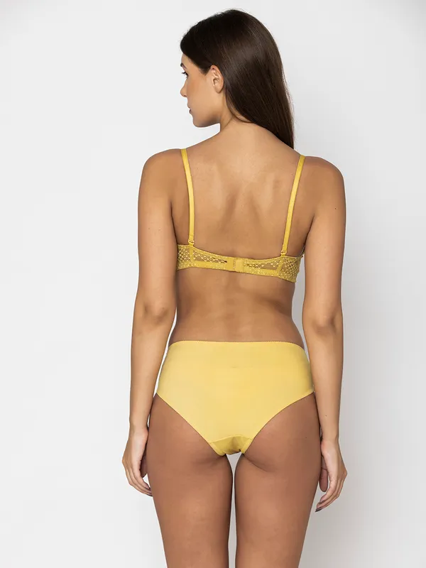 Mustard_Lightly_Padded_Chantilly_Lace_Set