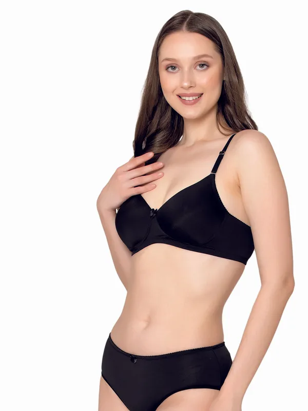 Black_Lightly_Padded_Everyday_T-Shirt_Bra