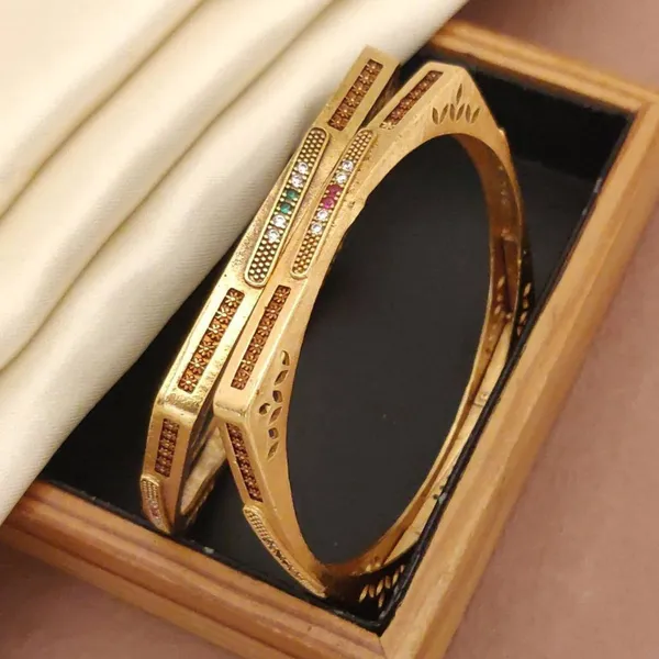 Gold_Versatile_High_Gold-Plated_Diamond-Studded_Bangles_For_women