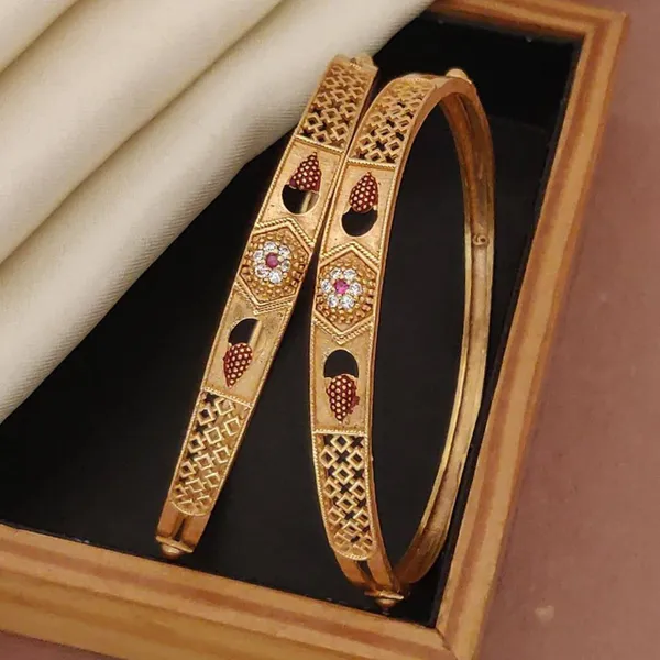 Gold_Versatile_High_Gold-Plated_Diamond-Studded_Bangles_For_women