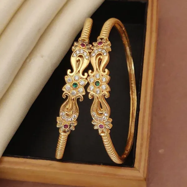 Gold_Versatile_High_Gold-Plated_Diamond-Studded_Bangles_For_women