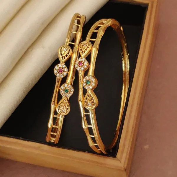 Gold_Versatile_High_Gold-Plated_Diamond-Studded_Bangles_For_women