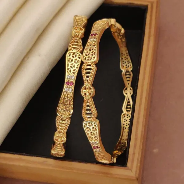 Gold_Versatile_High_Gold-Plated_Diamond-Studded_Bangles_For_women