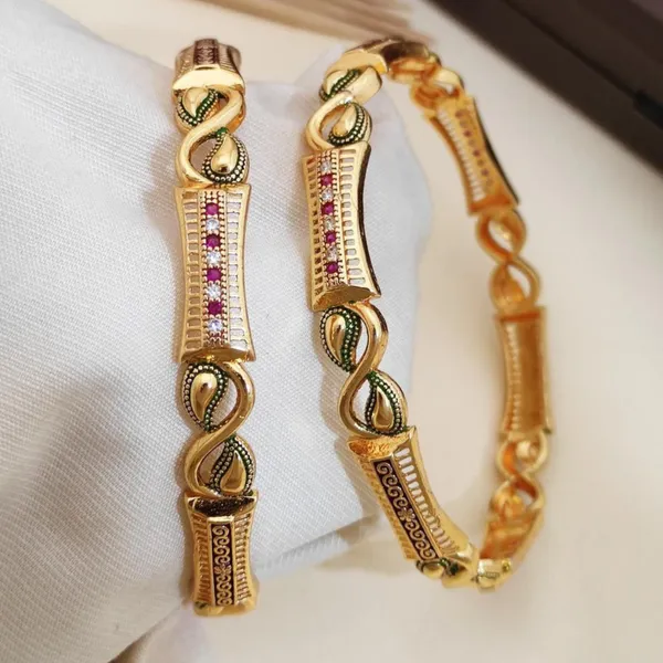 Gold_Versatile_High_Gold-Plated_Diamond-Studded_Bangles_For_women