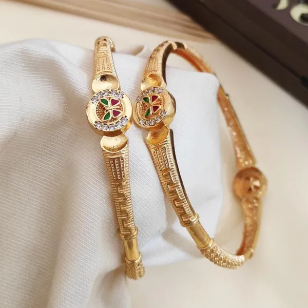 Gold_Versatile_High_Gold-Plated_Diamond-Studded_Bangles_For_women