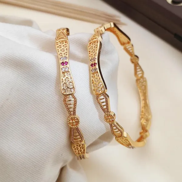 Gold_Versatile_High_Gold-Plated_Diamond-Studded_Bangles_For_women