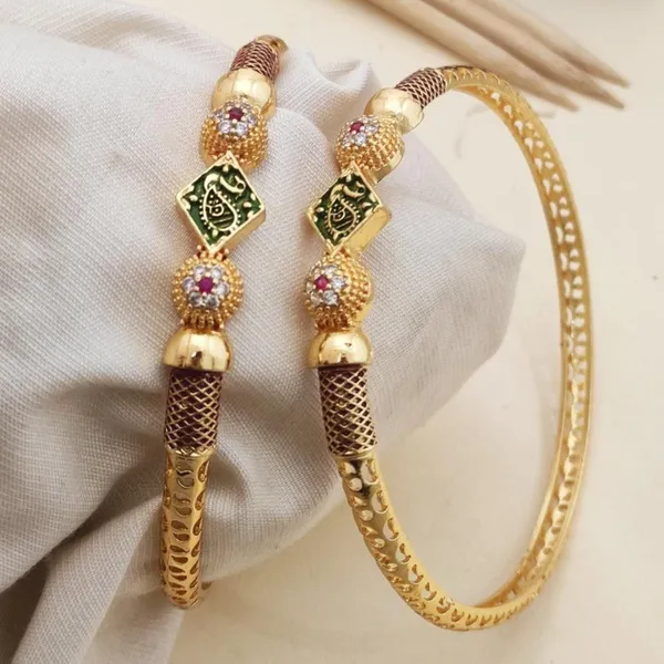 Gold_Versatile_High_Gold-Plated_Diamond-Studded_Bangles_For_women
