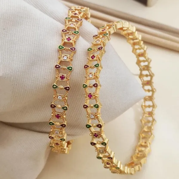 Gold_Versatile_High_Gold-Plated_Diamond-Studded_Bangles_For_women
