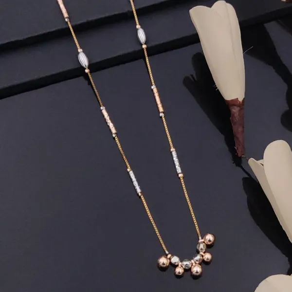Rose_Gold_Elegant_3-Tone_Anti-Tarnish_Chains_Timeless_Style_&_Durability_For_women