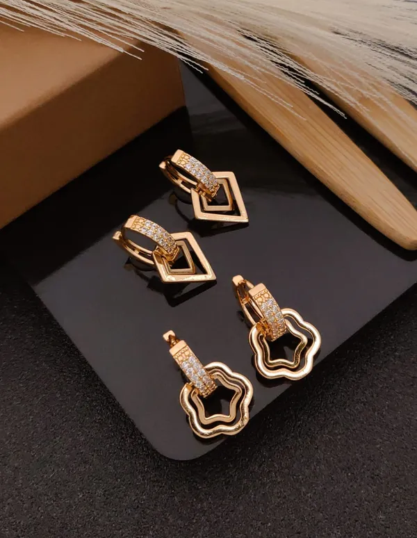 Rose_Gold_Plated_Earring_combo_of_2_pair_(Triangle_and_Flower_Shaped)