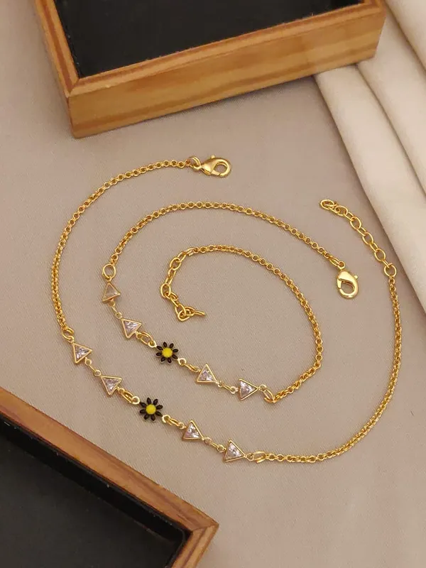 Modern_Flower_Charm_Anklet_for_Women_|_Premium_Anti-Tarnish_Gold_Finish