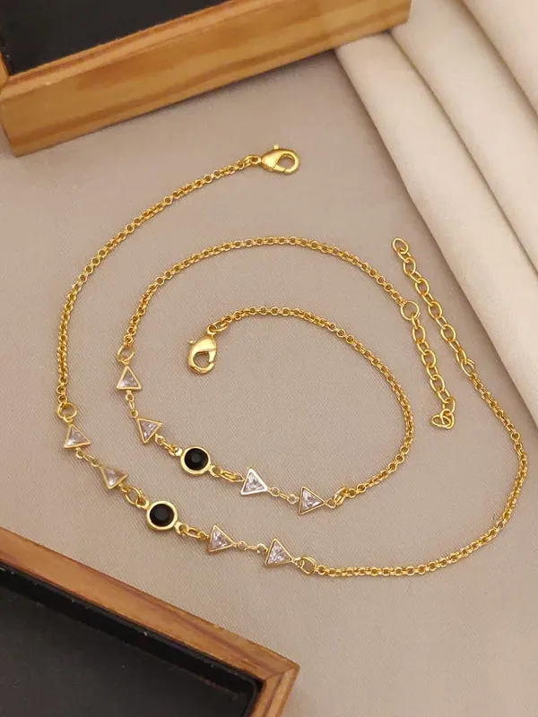 Modern_Round_Charm_Anklet_for_Women_|_Premium_Anti-Tarnish_Gold_Finish