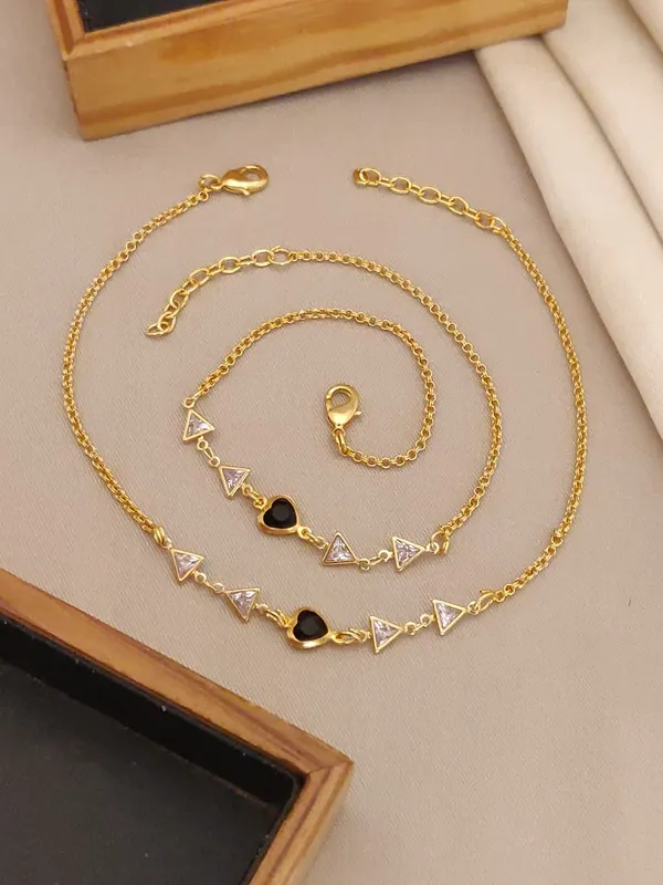 Modern_Heart_Charm_Anklet_for_Women_|_Premium_Anti-Tarnish_Gold_Finish