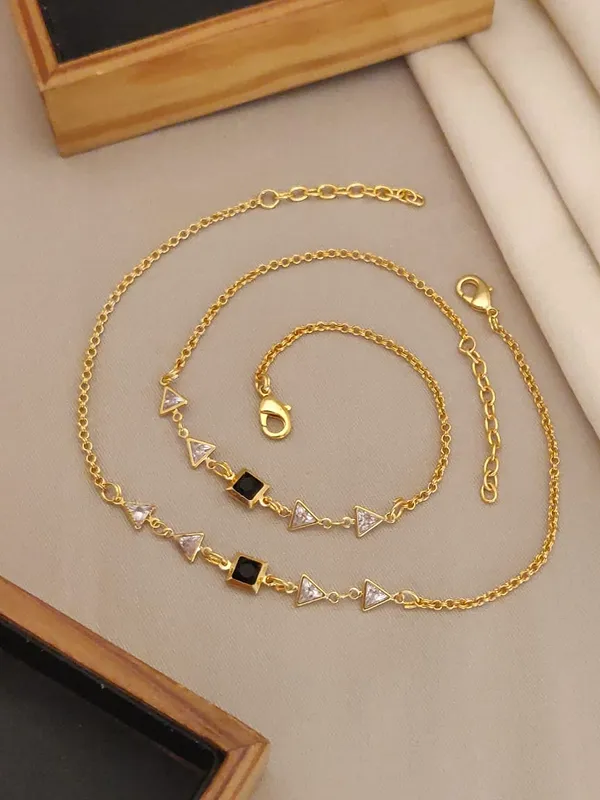 Modern_Square_Charm_Anklet_for_Women_|_Premium_Anti-Tarnish_Gold_Finish