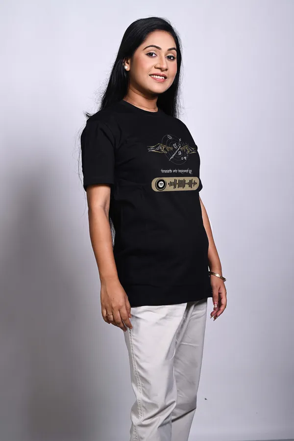 Tara_Rao_Koto_Alok_Borsho_Dure__Unisex_Musical_Tshirt