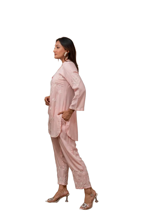 Baby_Pink_Chikankari_Kurti_for_Women