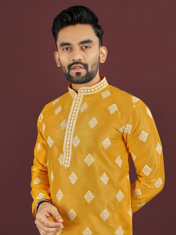 Yellow_Polyester_Printed_Kurta_For_Men