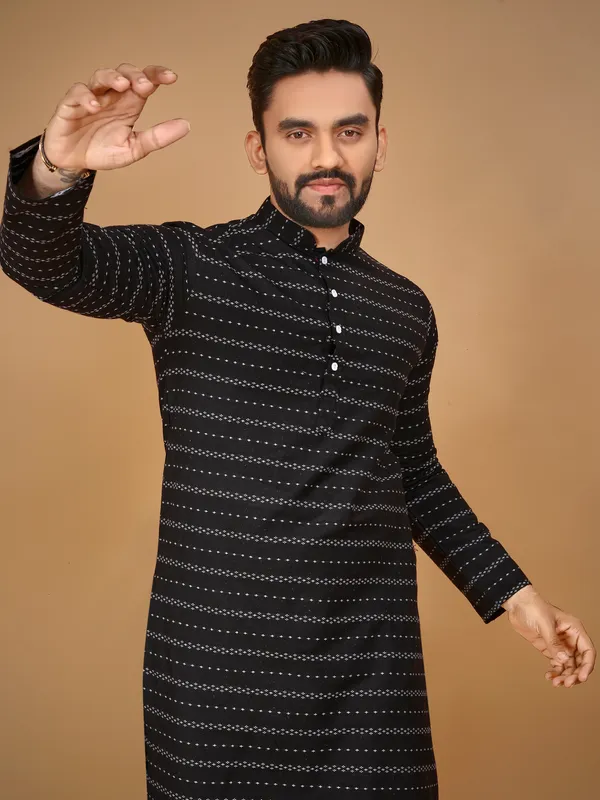 Black_Polyester_Printed_Kurta_For_Men