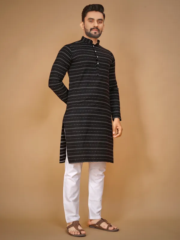 Black_Polyester_Printed_Kurta_For_Men