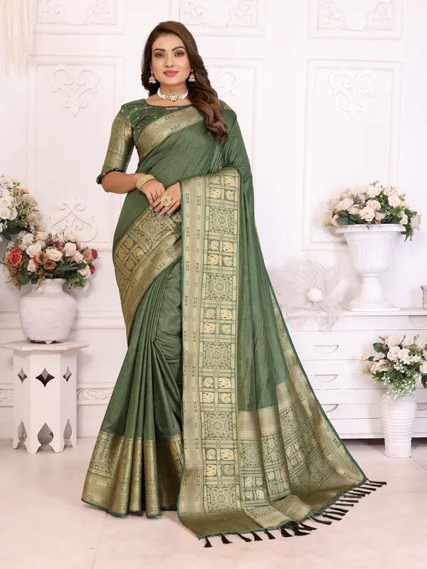 Couple_Combo_Men's_Kurta_&_Women_Saree_