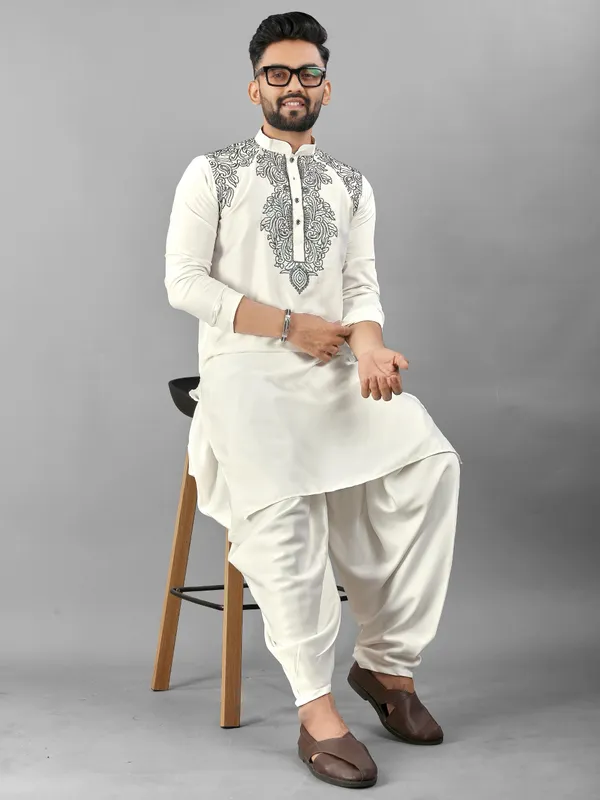 White_Polyester_Embroidered_Hand_work_Mandarin_Collar_Thread_Work_Pathani_Kurta__Pyjama_Set_For_Men