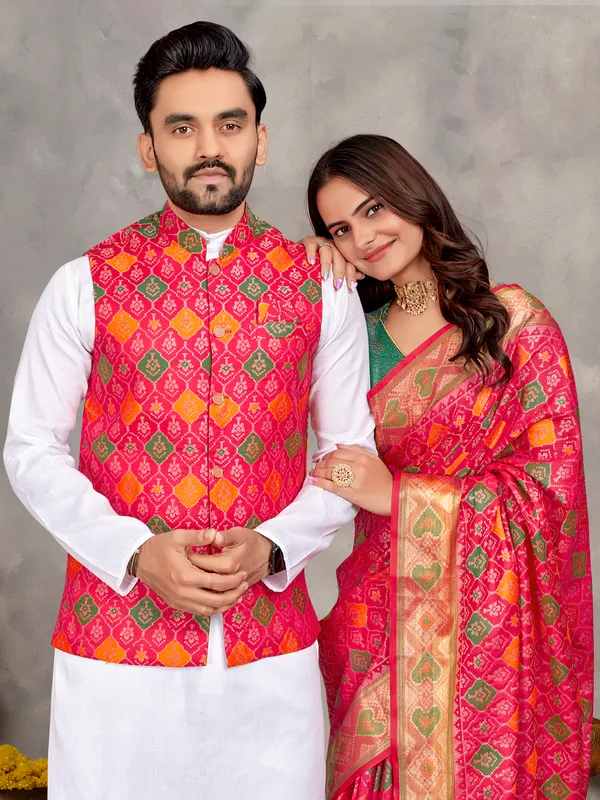 Men's_Kurta_+_Koti_&_Women_Saree