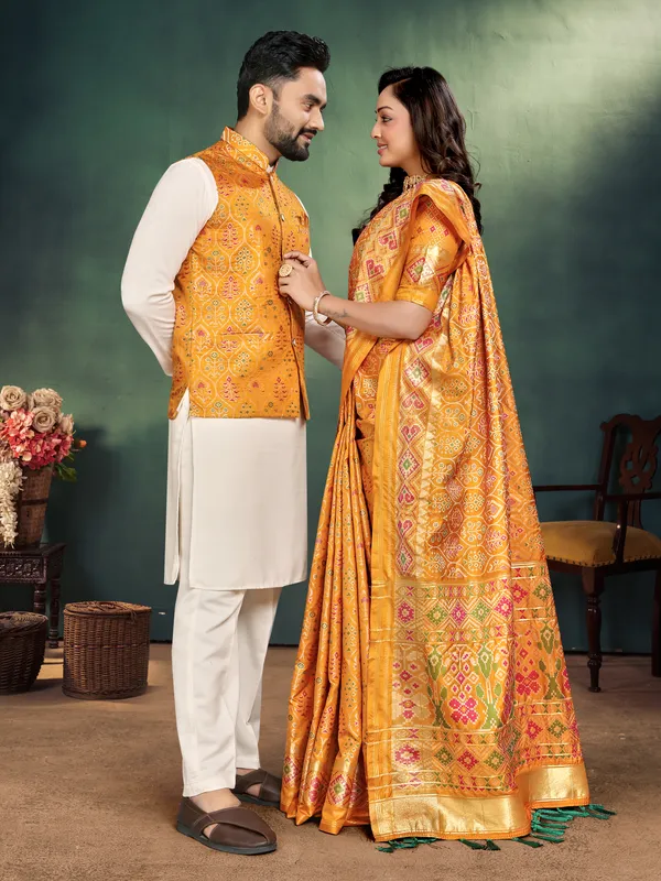 Men's_Kurta_+_Koti_&_Women_Saree_