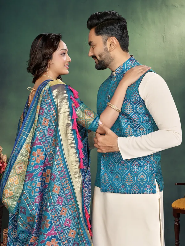 Men's_Kurta_+_Koti_&_Women_Saree_