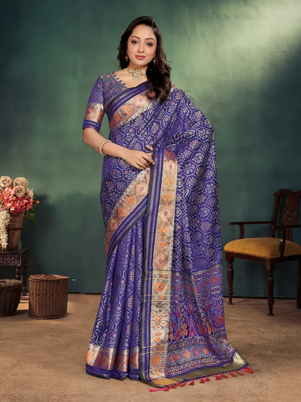 Men's_Kurta_+_Koti_&_Women_Saree_