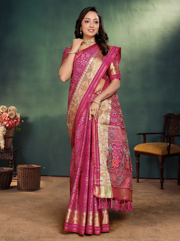 Men's_Kurta_+_Koti_&_Women_Saree_