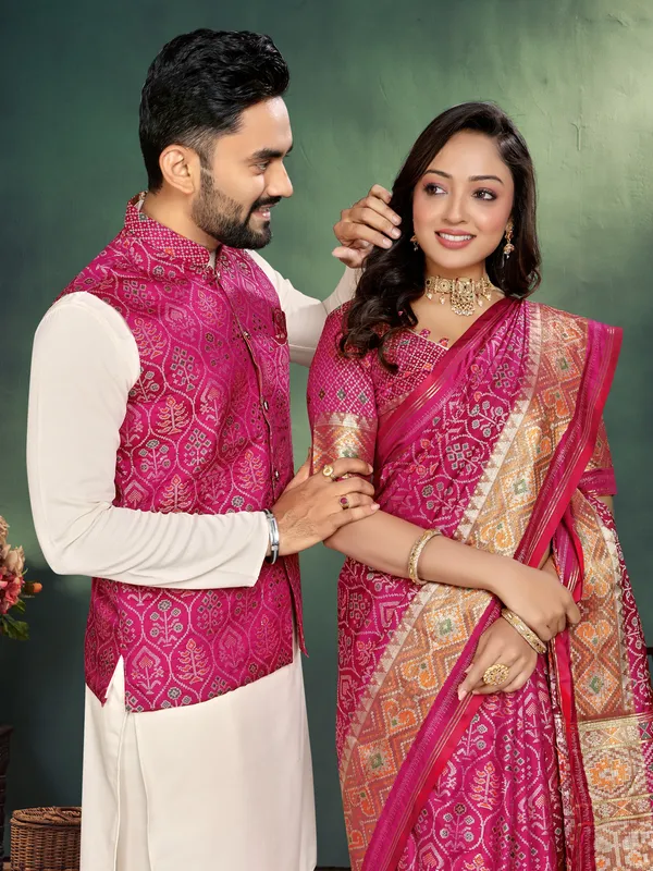 Men's_Kurta_+_Koti_&_Women_Saree_