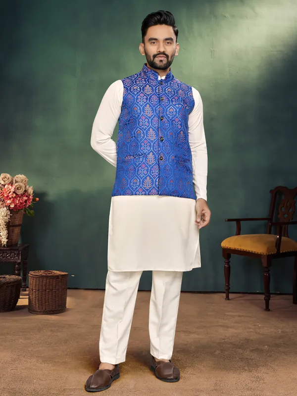 Men's_Kurta_+_Koti_&_Women_Saree_