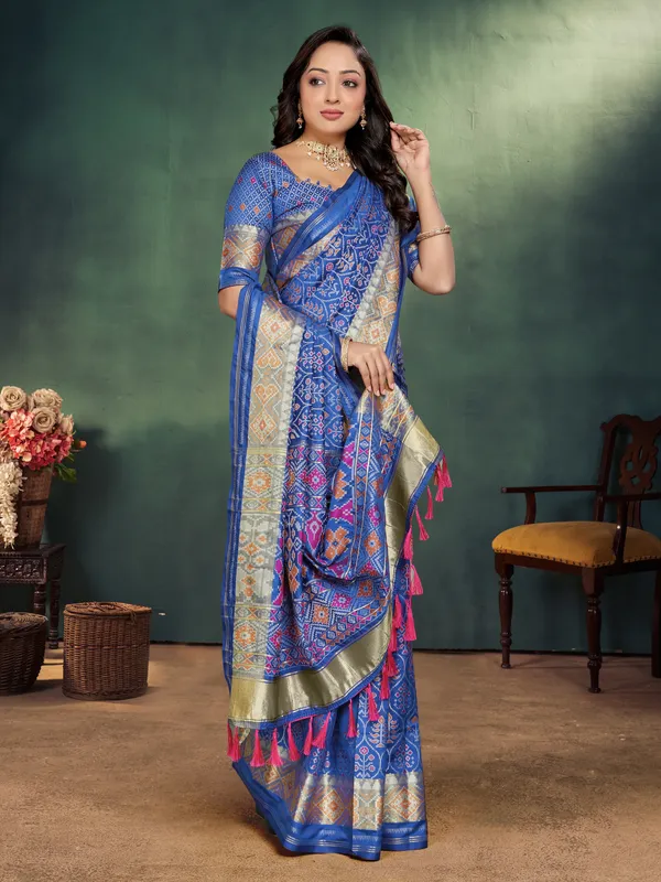 Men's_Kurta_+_Koti_&_Women_Saree_