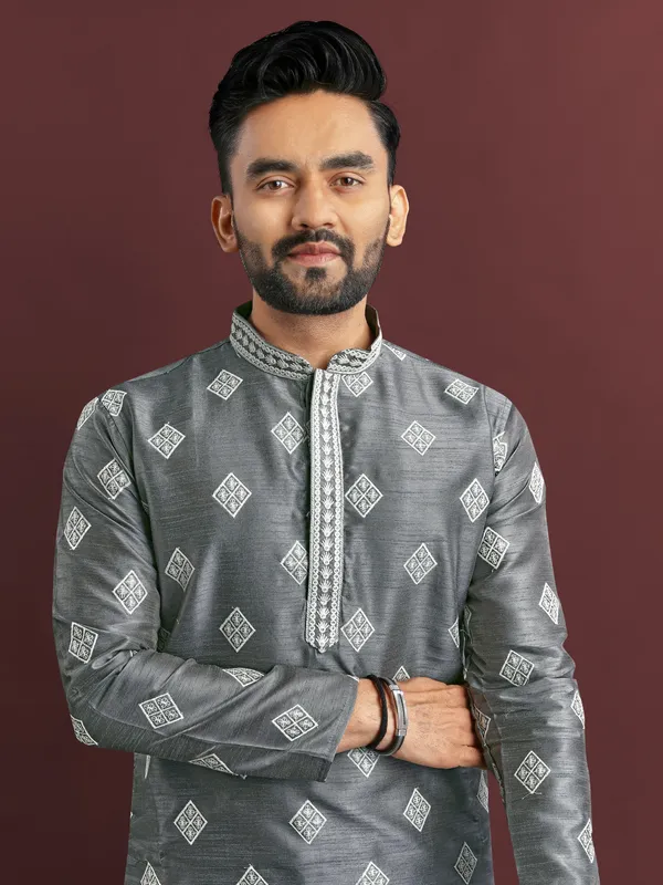 Charcoal_Grey_Polyester_Printed_Kurta_For_Men