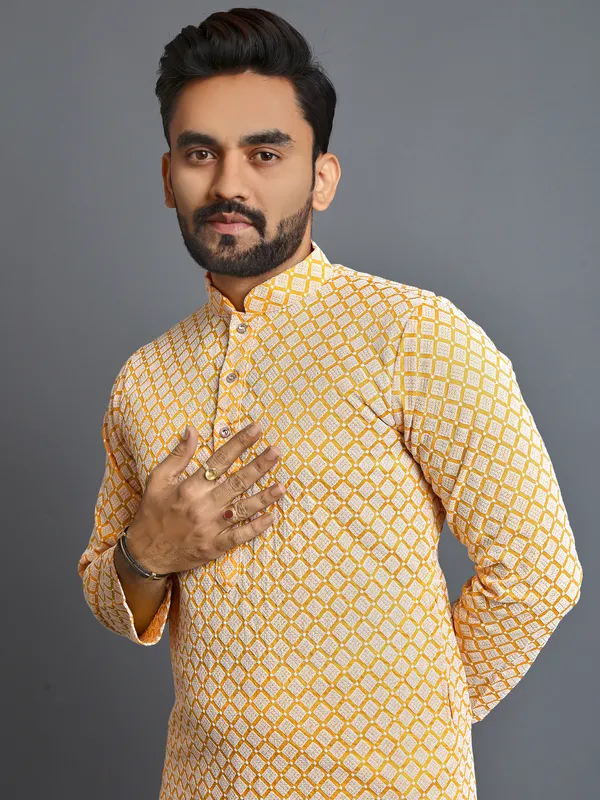 Yellow_And_White_Polyester_Printed_Kurta_For_Men