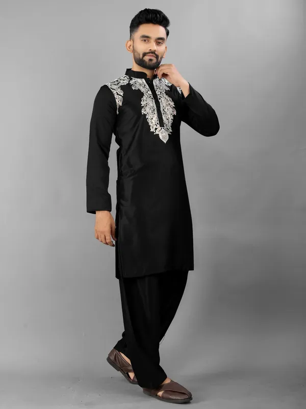Black_Polyester_Embroidered_Hand_work_Mandarin_Collar_Thread_Work_Pathani_Kurta__Pyjama_Set_For_Men