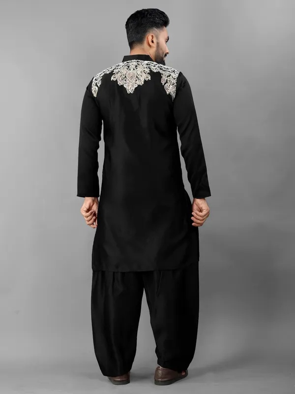 Black_Polyester_Embroidered_Hand_work_Mandarin_Collar_Thread_Work_Pathani_Kurta__Pyjama_Set_For_Men