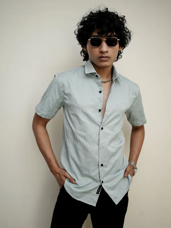 Greenland_Grey_Texture_Cotton_Solid_Shirt_For_Men